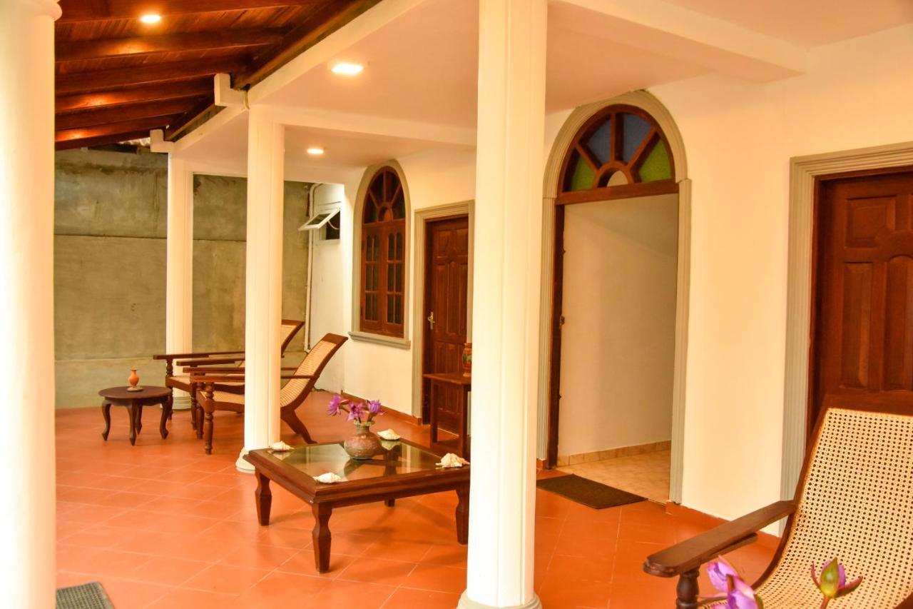 Oriental Rest Hotel Hikkaduwa Buitenkant foto